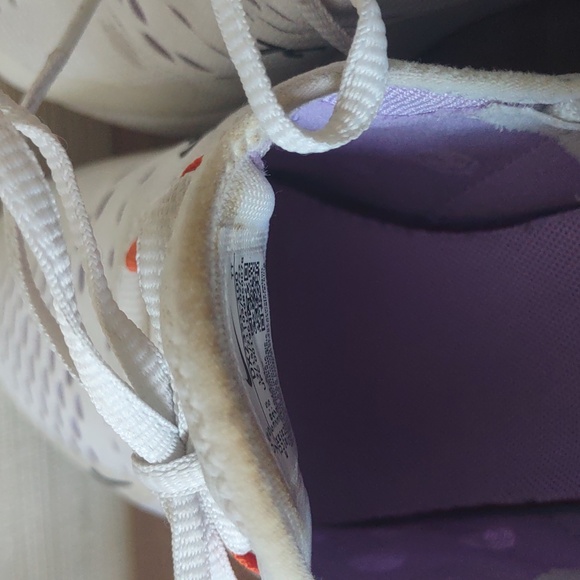 Nike Air Max 270 Women's White Sneakers with Purple and Orange Accents Size 7.5 - Picture 5 of 8